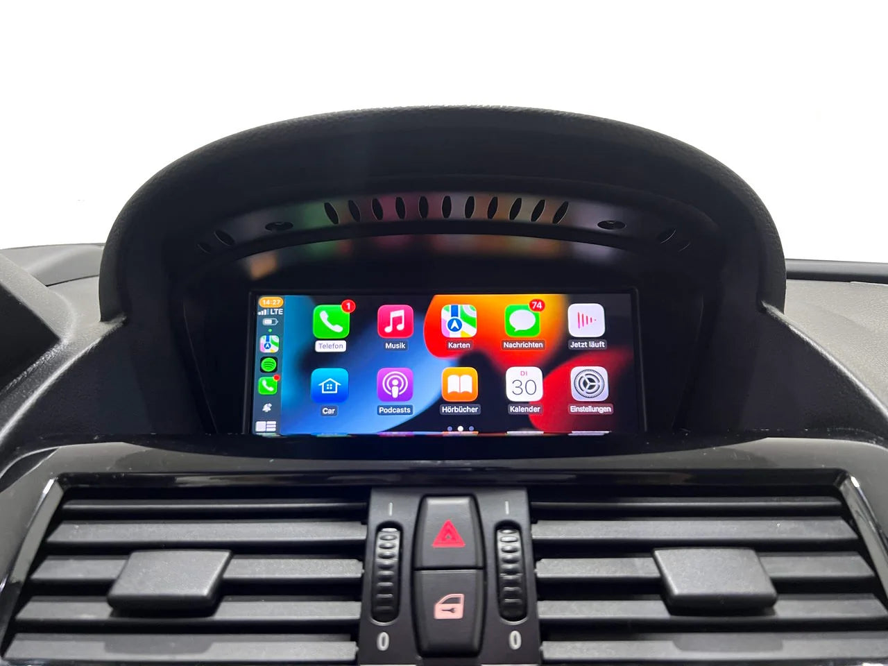 Apple CarPlay infotainment screen installed in BMW 3 Series E90 E91 E92 E93 dashboard