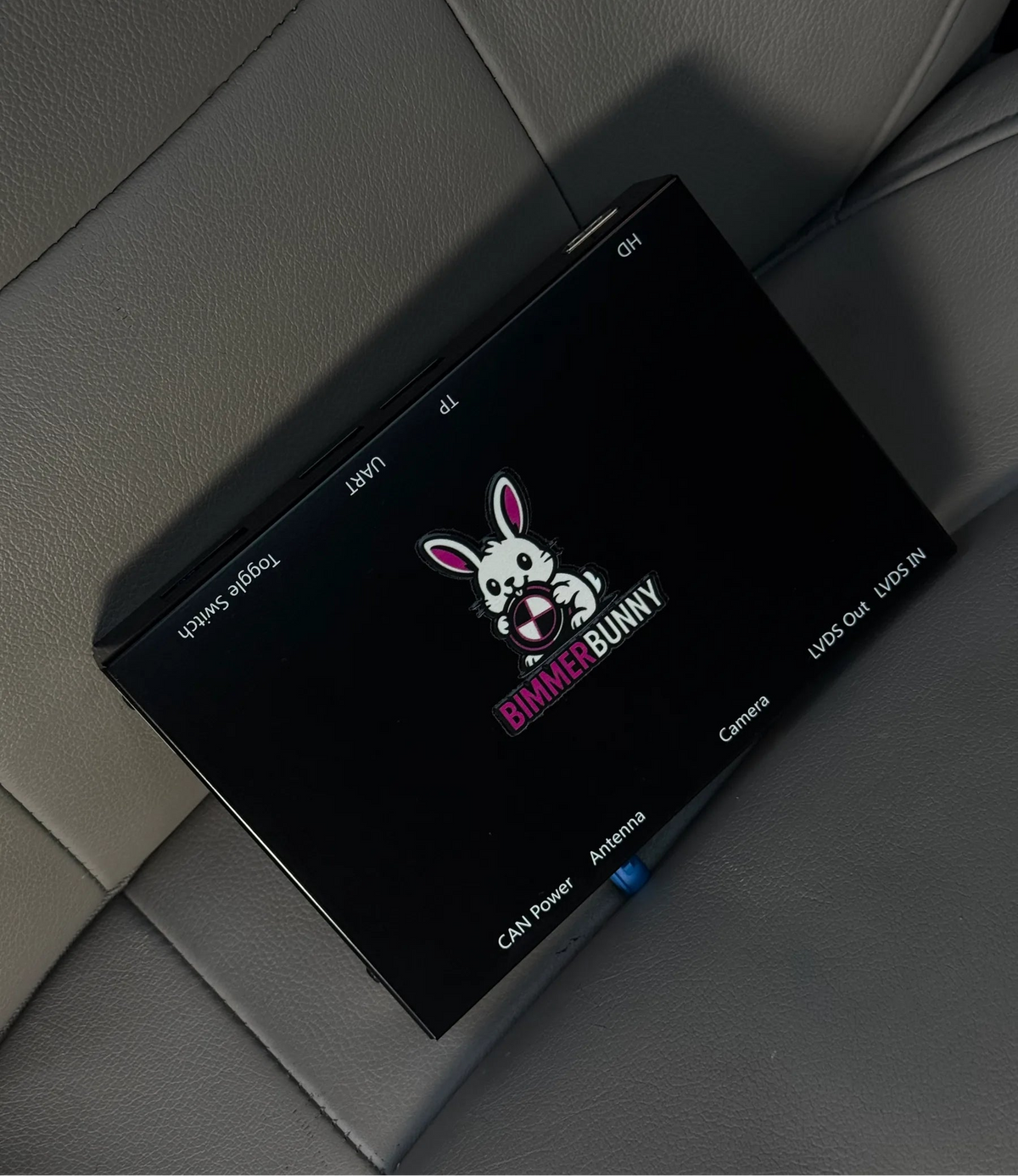 BimmerBunny BMW CarPlay and Android Auto MMI box module with CAN power, antenna, camera and LVDS connections